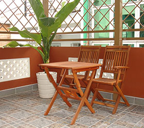 garden tables & chairs