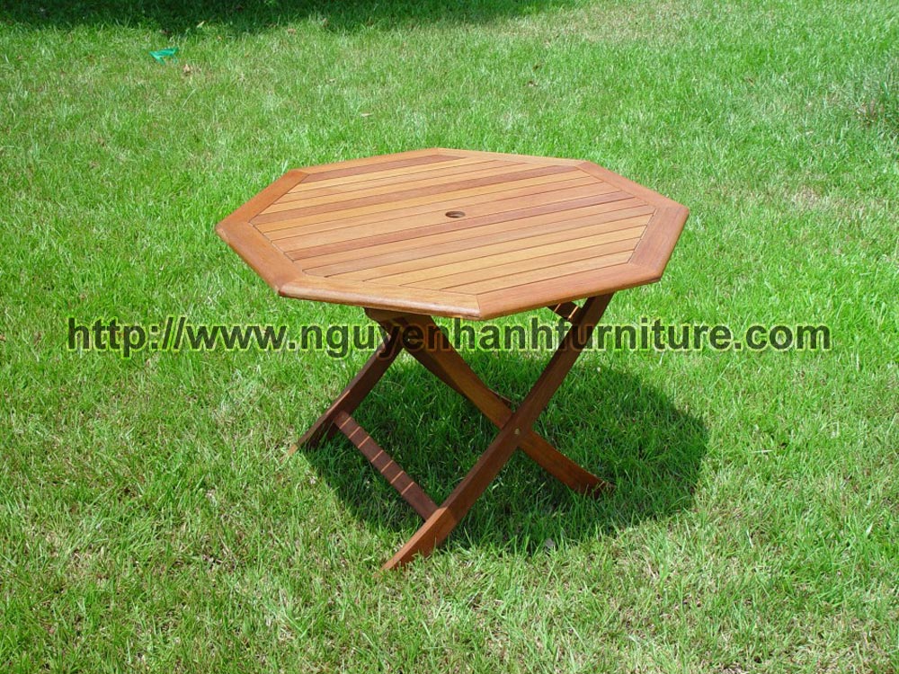 Name product: Octagon table of Keruing wood - Dimensions: 110 x 110cm - Description: Red oil wood