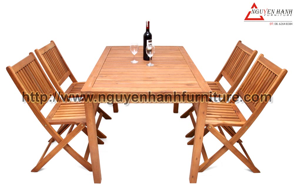 Name product: 1m2 pillared leg table with No-armrest Kapur chairs- Dimensions: 80 x 120cm - Description: Eucalyptus wood