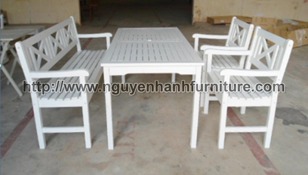 Name product: Set of white garden chair table- Dimensions:  - Description: Encalyptus wood